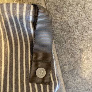 Lululemon scarf with buttons